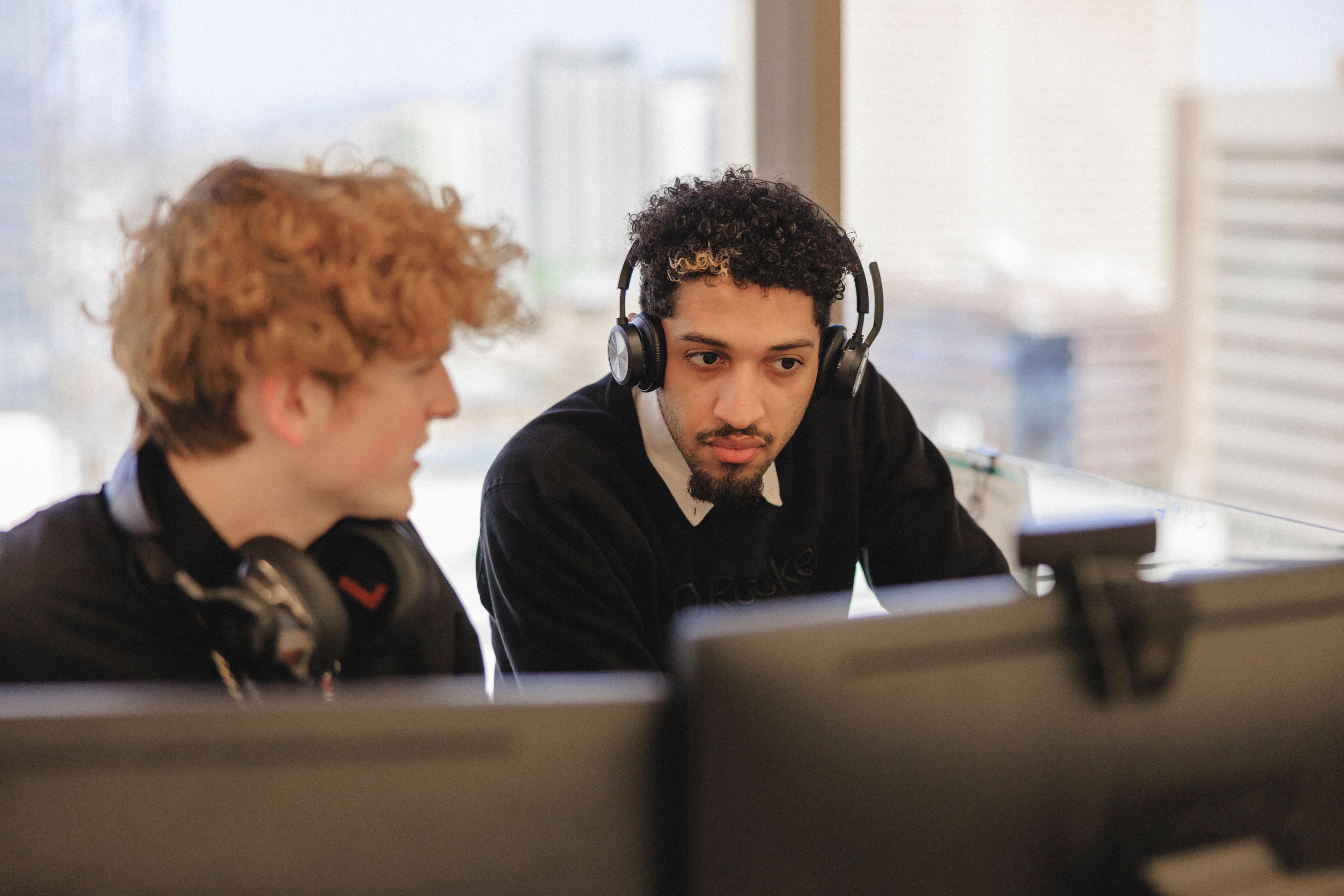 Two operators on call with partner